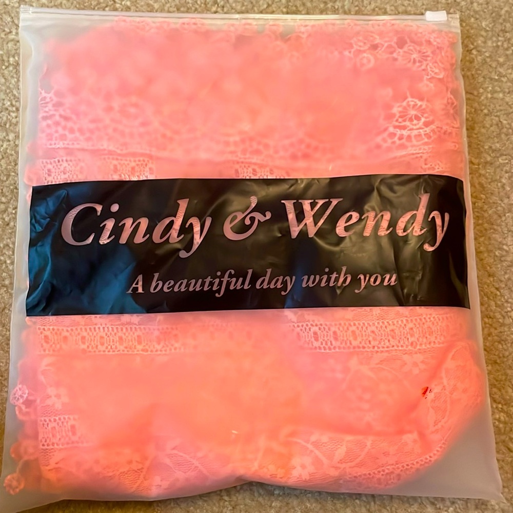 NWT Cindy and Wendy Light Shawl wrap Peach/Pink